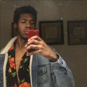 Meet your Posher, Leigh